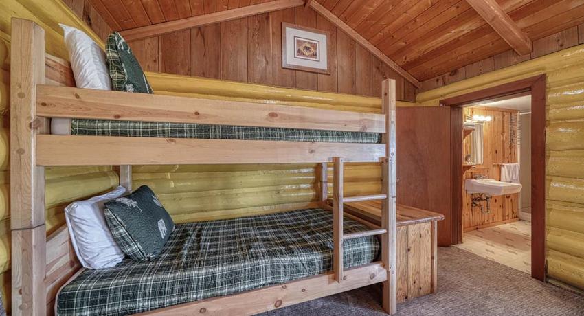 Ashton Log Cabin Rentals - Cabin 7 Bunk Beds