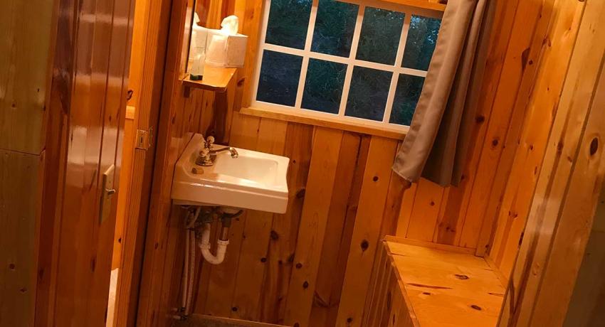 Cabin #5 Bathroom